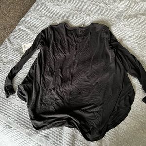 Lululemon NWT draped bum covering long sleeve black size 12
